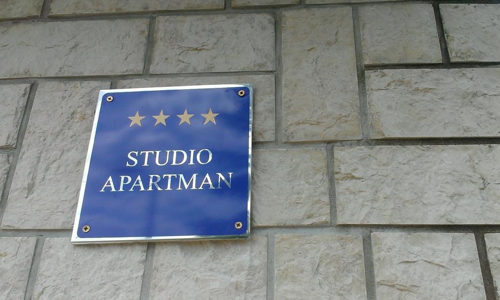 Studio Elvis Plomin Kamer foto